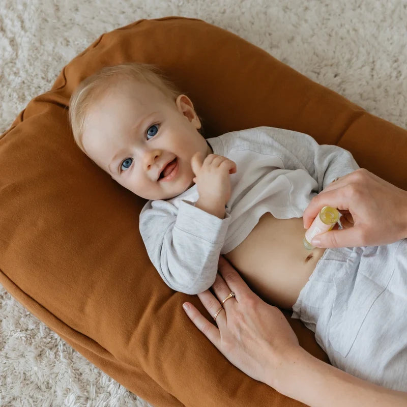 Beruhige dein Baby bei Blähungen & Bauchweh